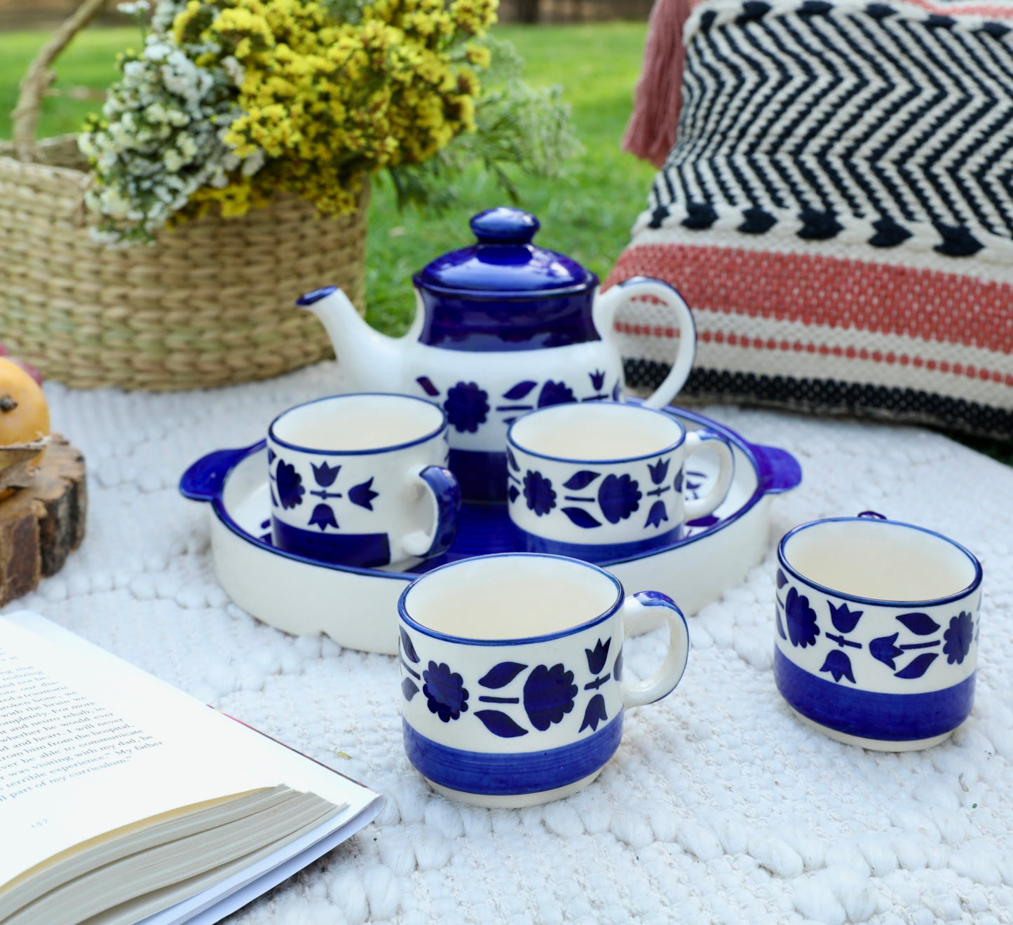 ceramic tea/coffee cup and kettle set