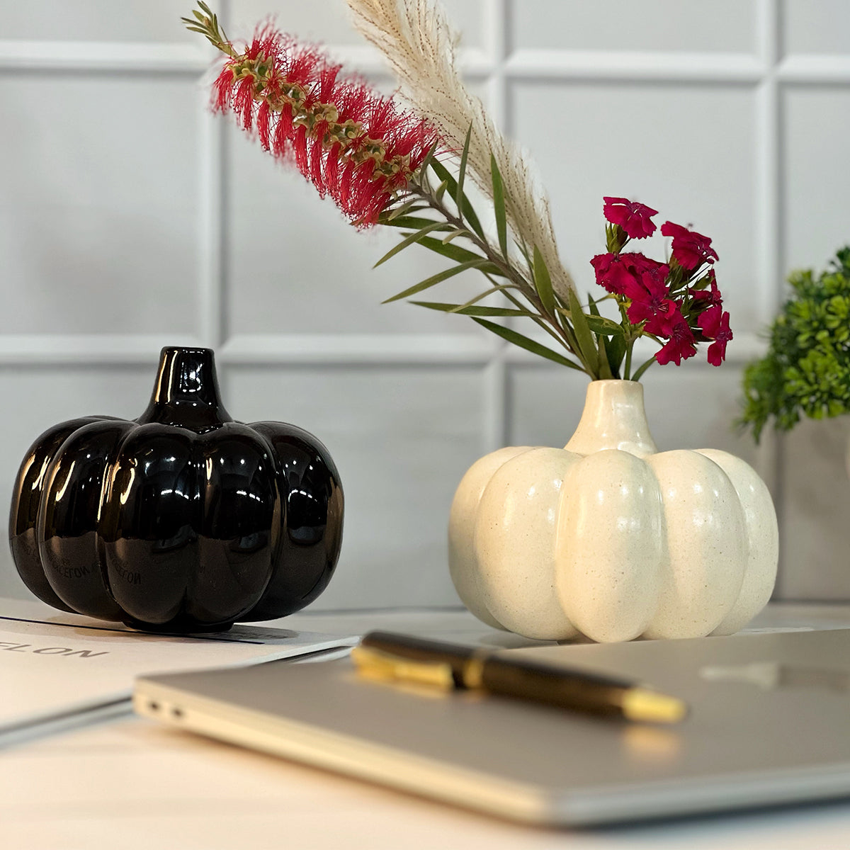 Pumpkin Vase - Set of 2 (Black and White)