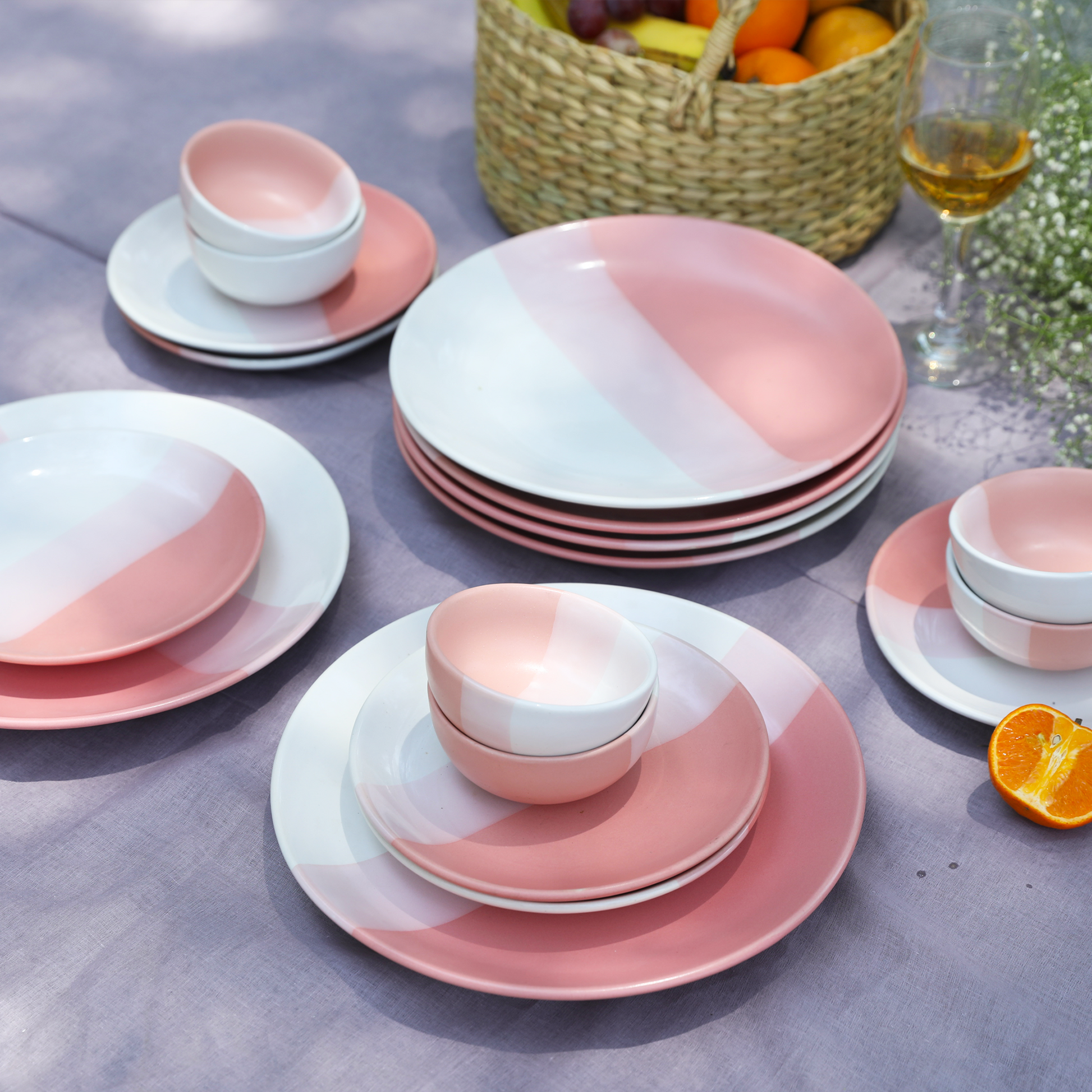 Shades of Pink Dinner Set – praahilifestyle1